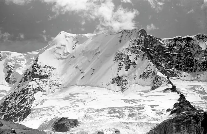 Framed Print : Mountain view in the Alps Framed Print : Mountain view in the Alps
