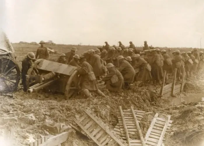 Framed Print : Moving a field gun stuck in mud, Western Front, WW1 Framed Print : Moving a field gun stuck in mud, Western Front, WW1