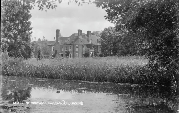 Framed Print : Moyles Court near Ringwood Framed Print : Moyles Court near Ringwood