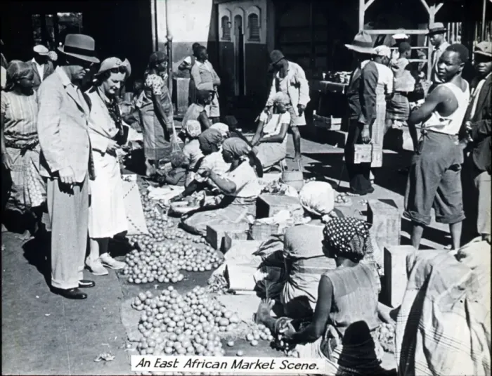 Framed Print : Mozambique - Market Scene Framed Print : Mozambique - Market Scene