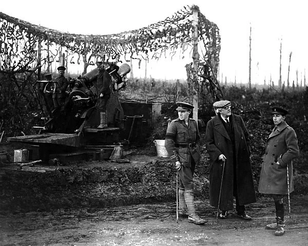 Mr Balfour visiting howitzer on Western Front, WW1