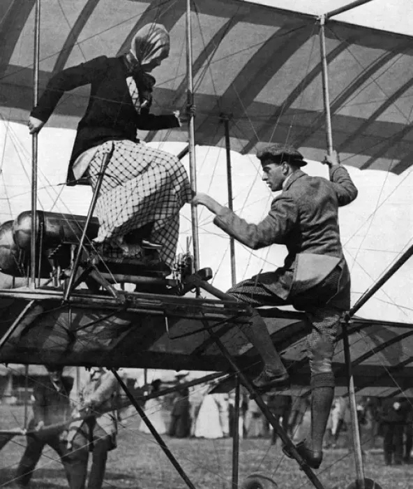 Framed Print : Mr Grahame-White & Miss Harrison Ben - aeroplane flight Framed Print : Mr Grahame-White & Miss Harrison Ben - aeroplane flight