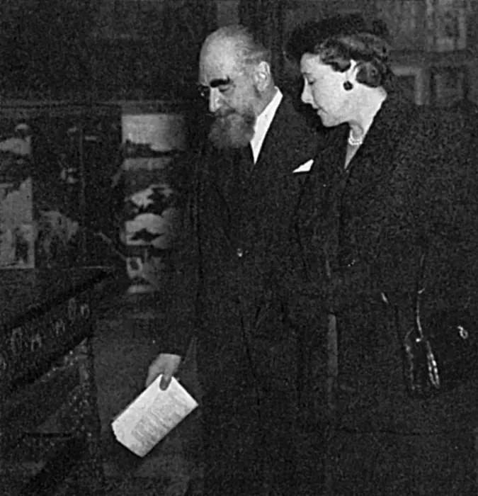 Framed Print : Mr and Mrs Gulbenkian Framed Print : Mr and Mrs Gulbenkian