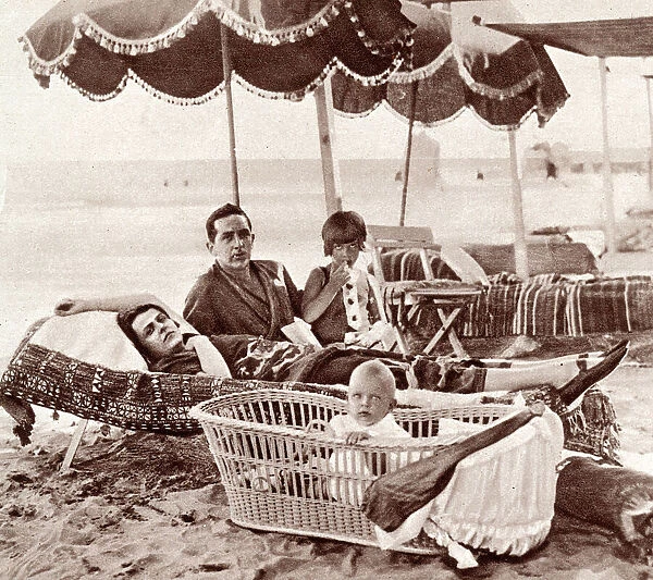 Mrs Ingram (Dorothy Caruso) on the Venice Lido beach