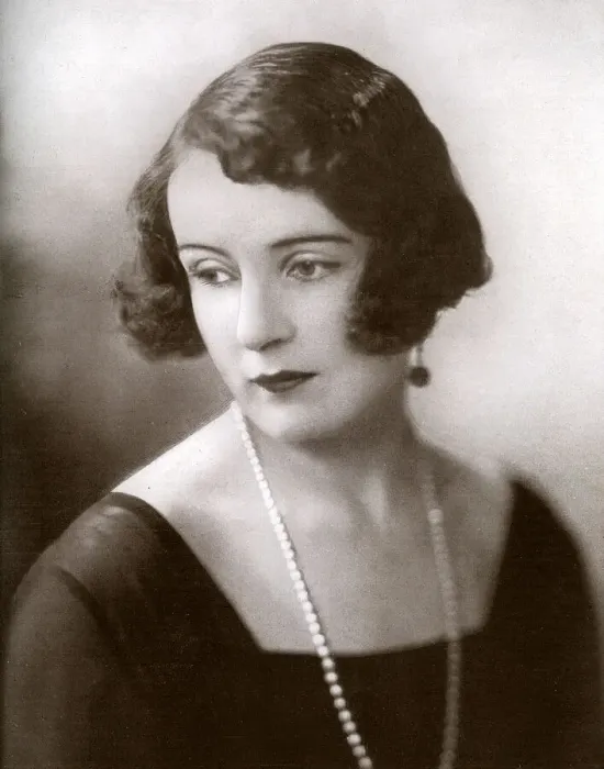 Framed Print : Mrs J. A. Davison by Madame Yevonde Framed Print : Mrs J. A. Davison by Madame Yevonde