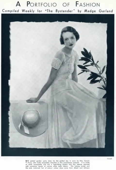 Framed Print : Mrs Vyvyan Drury by Madame Yevonde Framed Print : Mrs Vyvyan Drury by Madame Yevonde