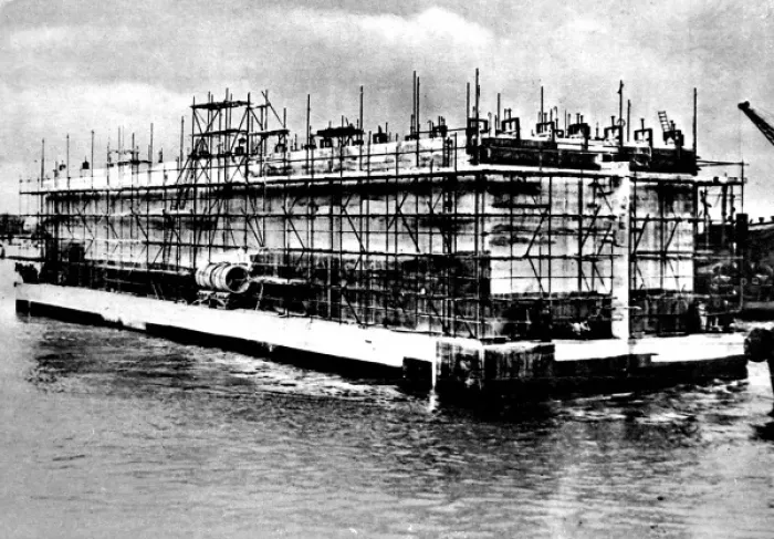 Framed Print : Mulberry Caisson under construction; Second World War, 1944 Framed Print : Mulberry Caisson under construction; Second World War, 1944