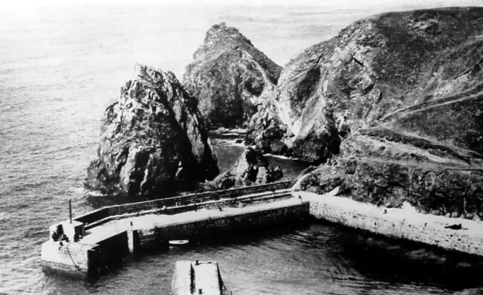 Framed Print : Mullion Cove, Cornwall, Victorian period Framed Print : Mullion Cove, Cornwall, Victorian period