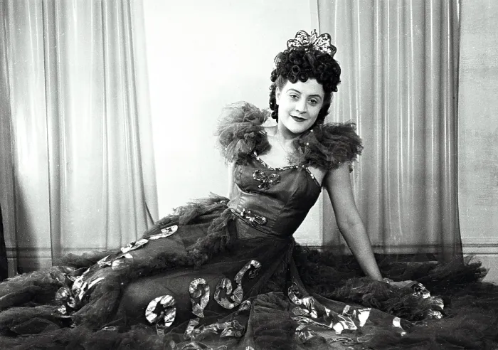 Framed Print : One of multiple shots of a lady taken both inside and outside of Coronet Studio in Sheffield-sitting with dress Date: 1948 - 1950 Framed Print : One of multiple shots of a lady taken both inside and outside of Coronet Studio in Sheffield-sitting with dress Date: 1948 - 1950