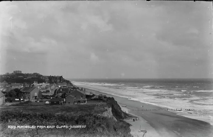 Framed Print : Mundesley from East Cliffs Framed Print : Mundesley from East Cliffs
