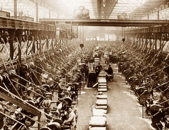 Framed Print : Munitions factory in WW1 Framed Print : Munitions factory in WW1