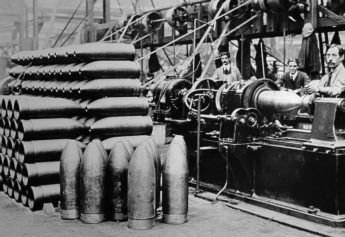 Framed Print : Munitions factory during WW1 Framed Print : Munitions factory during WW1