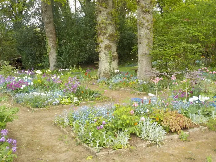 Framed Print : Munstead Wood and Gardens - home of Gertrude Jekyll Framed Print : Munstead Wood and Gardens - home of Gertrude Jekyll