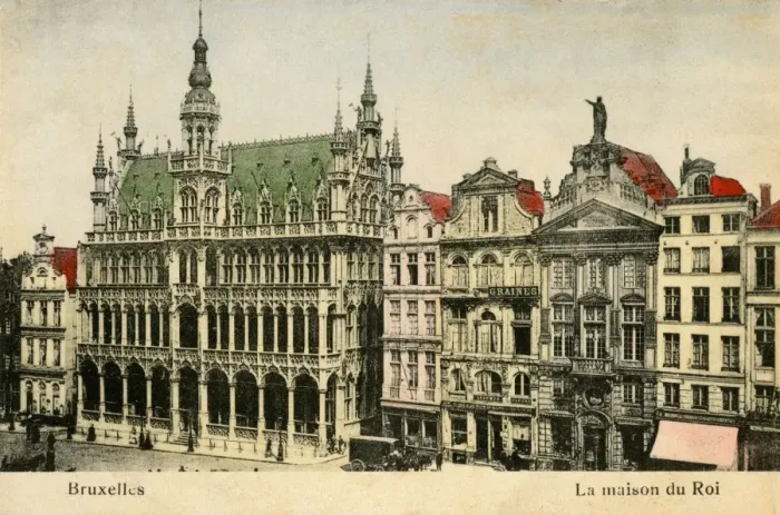 Framed Print : The Museum of the City of Brussels - La Maison du Roi Framed Print : The Museum of the City of Brussels - La Maison du Roi