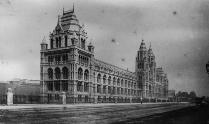 Framed Print : The Museum from Cromwell Road, c. 1880 Framed Print : The Museum from Cromwell Road, c. 1880