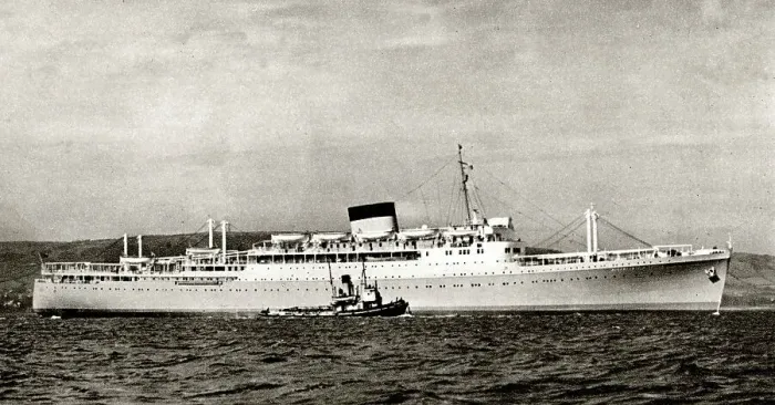 Framed Print : MV Bloemfontein Castle, Union Castle Line Framed Print : MV Bloemfontein Castle, Union Castle Line