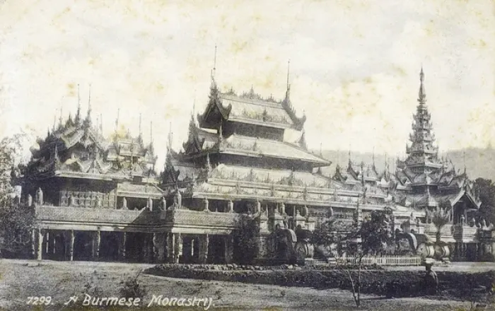 Framed Print : Myanmar - Mandalay - Shwe Inbin Monastery Framed Print : Myanmar - Mandalay - Shwe Inbin Monastery