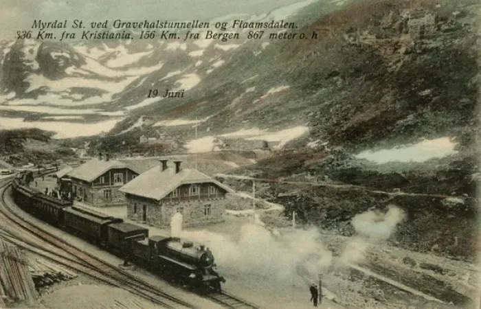 Framed Print : MYRDAL st. ved Gravehalstunnellen og Flaamsdalen Norway Framed Print : MYRDAL st. ved Gravehalstunnellen og Flaamsdalen Norway
