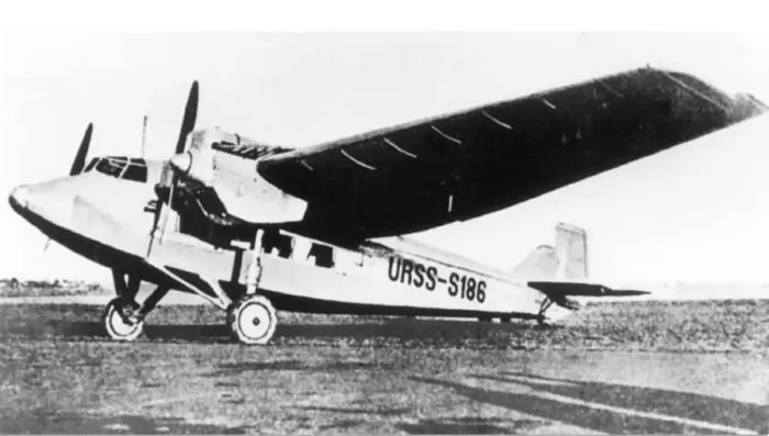 Framed Print : A N Tupolev ANT-9Bis (forward view, on the ground) of U Framed Print : A N Tupolev ANT-9Bis (forward view, on the ground) of U