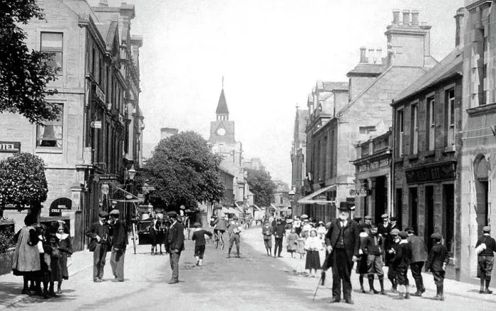 Framed Print : Nairn High Street early 1900s Framed Print : Nairn High Street early 1900s