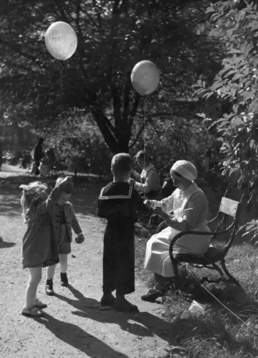 Framed Print : Nanny in Park / Balloons Framed Print : Nanny in Park / Balloons
