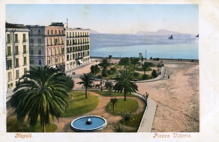 Framed Print : Naples, Italy - Piazza Vittoria Framed Print : Naples, Italy - Piazza Vittoria