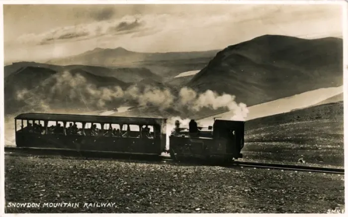 Framed Print : Narrow Gauge Mountain Railway Train, Snowdon, Llanberis, Wal Framed Print : Narrow Gauge Mountain Railway Train, Snowdon, Llanberis, Wal