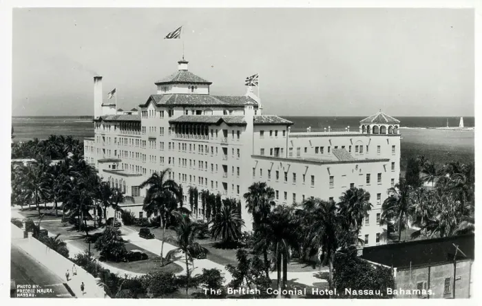 Framed Print : Nassau, Bahamas - The British Colonial Hotel Framed Print : Nassau, Bahamas - The British Colonial Hotel