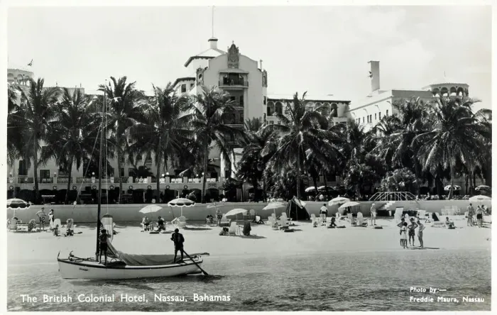 Framed Print : Nassau, Bahamas - The British Colonial Hotel Framed Print : Nassau, Bahamas - The British Colonial Hotel