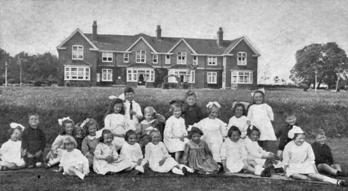 Framed Print : National Childrens Home, Harpenden - Children Framed Print : National Childrens Home, Harpenden - Children