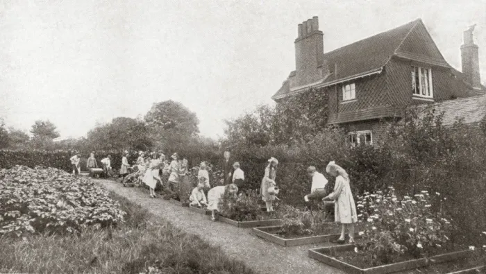 Framed Print : National Childrens Home Harpenden Sanatorium - Gardening Framed Print : National Childrens Home Harpenden Sanatorium - Gardening