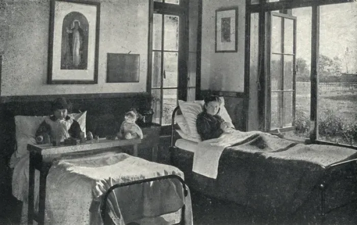Framed Print : National Childrens Home (NCH), Harpenden - Sanatorium Ward Framed Print : National Childrens Home (NCH), Harpenden - Sanatorium Ward