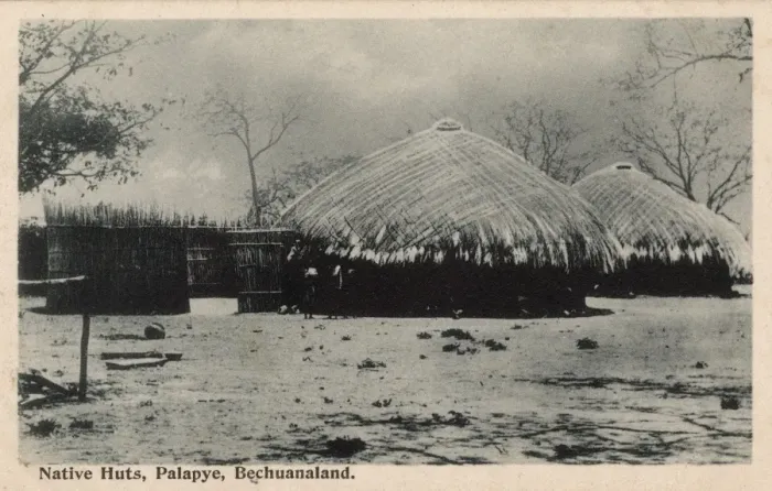 Framed Print : Native huts in Palapye, Bechuanaland, South Africa Framed Print : Native huts in Palapye, Bechuanaland, South Africa