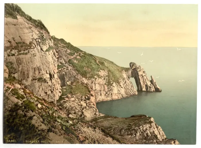 Framed Print : Natural Arch, Torquay, England Framed Print : Natural Arch, Torquay, England