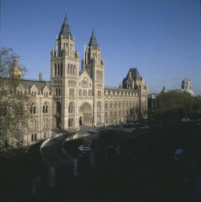 Framed Print : The Natural History Museum, London Framed Print : The Natural History Museum, London