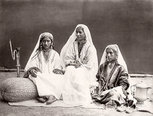 Nautch girls, dancers, Cashmere, Kashmir, India, c. 1870 s