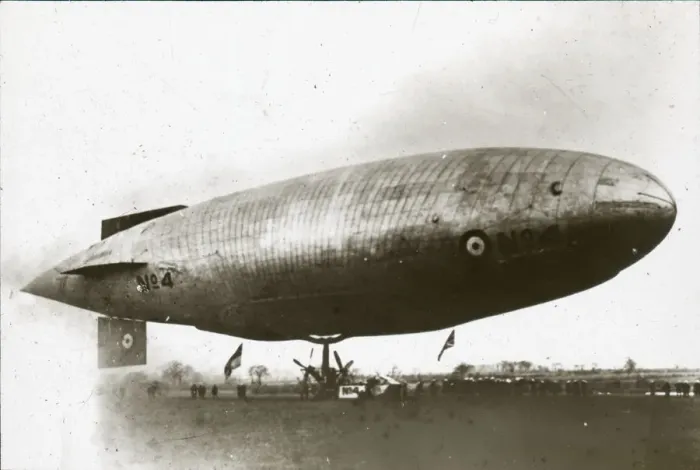 Framed Print : Naval Airship No. 4. on ground Framed Print : Naval Airship No. 4. on ground