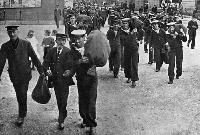 Framed Print : Naval reserves called up at the outbreak of World War I Framed Print : Naval reserves called up at the outbreak of World War I
