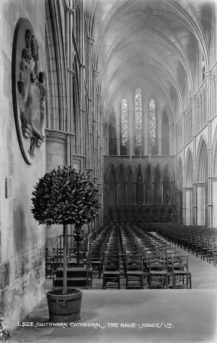Framed Print : The Nave of Southwark Cathedral Framed Print : The Nave of Southwark Cathedral