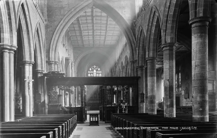 Framed Print : The Nave of Wakefield Cathedral Framed Print : The Nave of Wakefield Cathedral