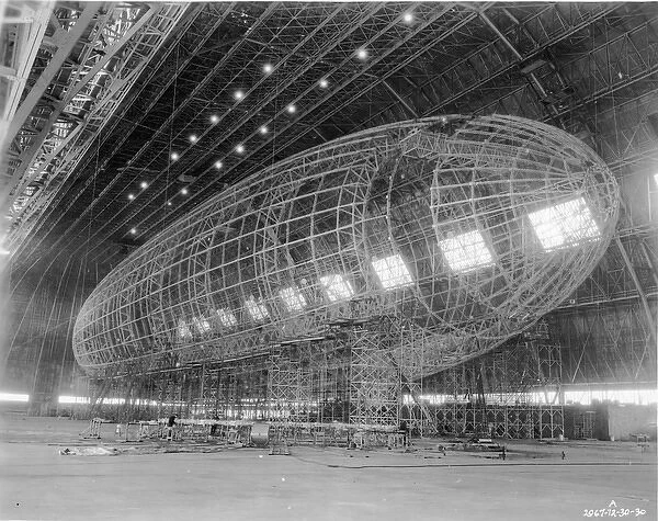 The US Navy airship ZRS-4 Akron during construction