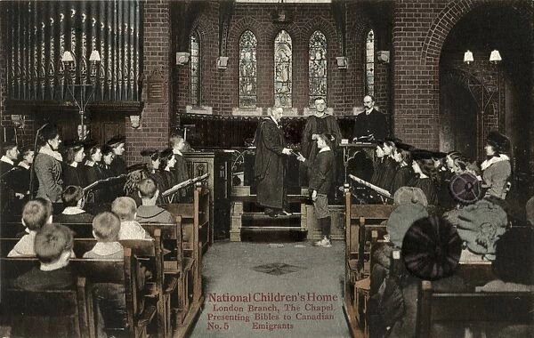 NCH London Presenting Bibles to Canadian Emigrants