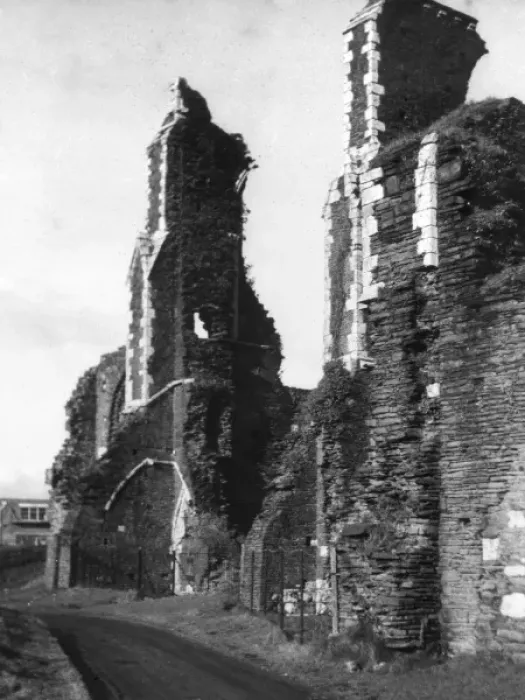 Framed Print : Neath Abbey Framed Print : Neath Abbey