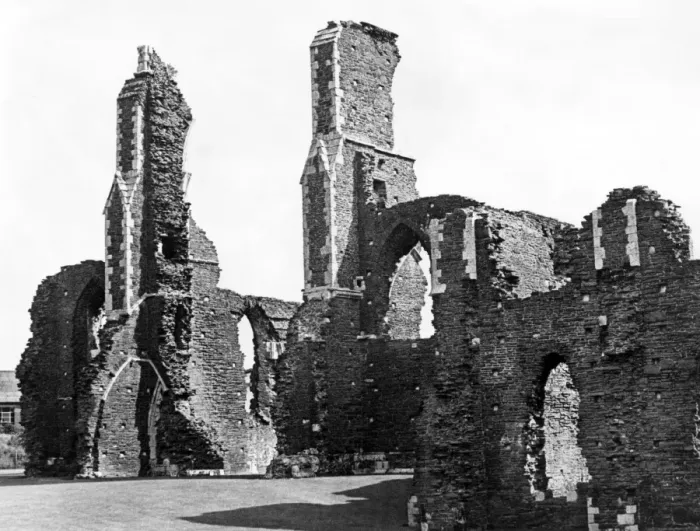 Framed Print : Neath Abbey