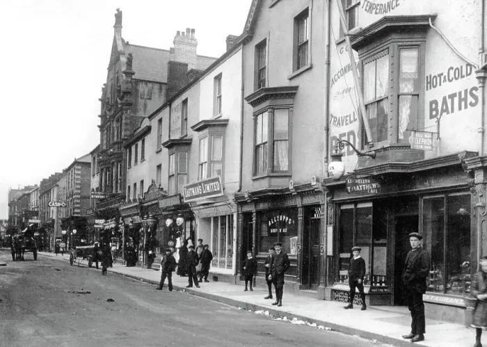 Framed Print : Neath Green Street early 1900s Framed Print : Neath Green Street early 1900s