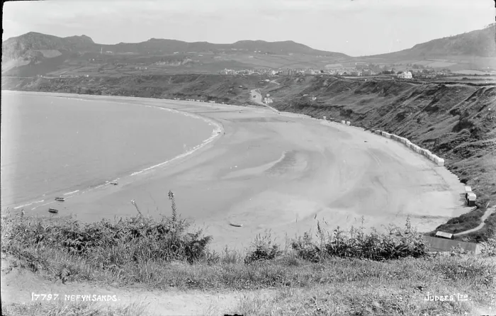 Framed Print : Nefyn Sands