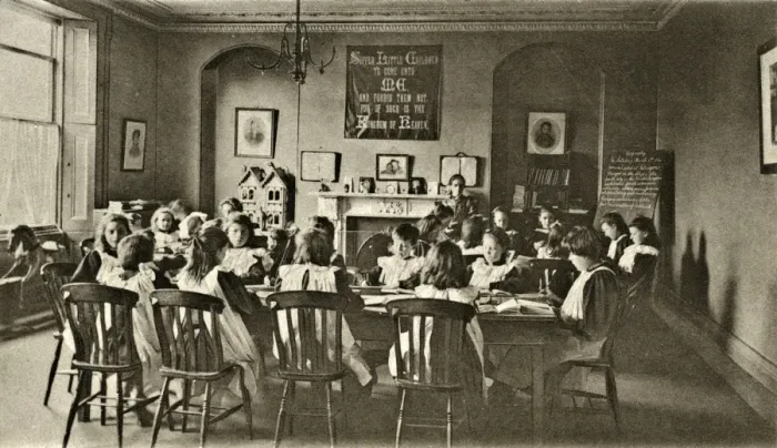 Framed Print : The Nest, Clapton - Schoolroom Framed Print : The Nest, Clapton - Schoolroom