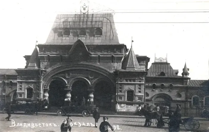 Framed Print : The new (1911-12) Vladivostok railway station Framed Print : The new (1911-12) Vladivostok railway station