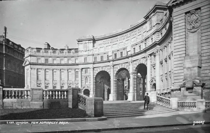 Framed Print : New Admiralty Arch, London Framed Print : New Admiralty Arch, London
