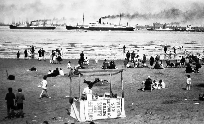 Framed Print : New Brighton beach Framed Print : New Brighton beach